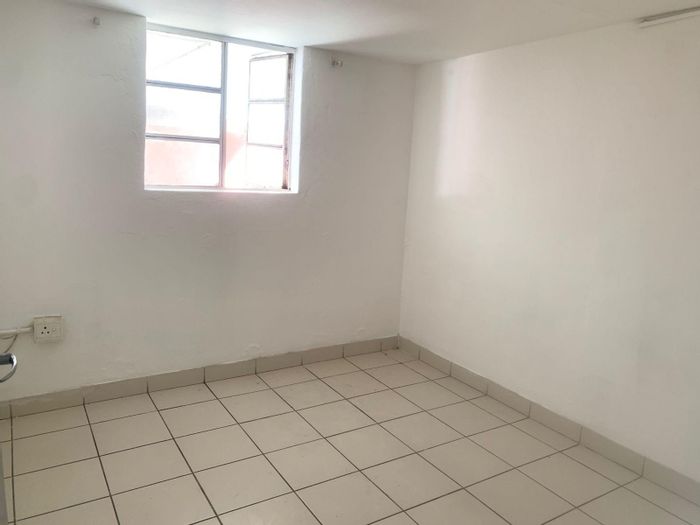 1-Bedroom Apartment To Rent in Pietermaritzburg Central with 24-hour security access.