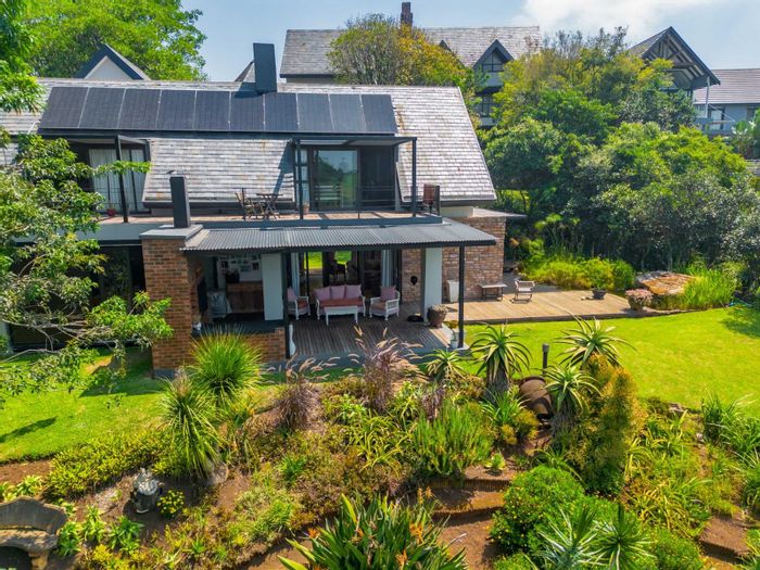 Cotswold Downs Golf & Country Estate House For Sale: Spacious garden, flatlet, and outdoor living.