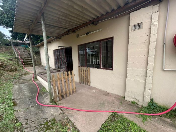 Ground-floor apartment in Marburg to rent, secure parking, communal garden, close amenities.