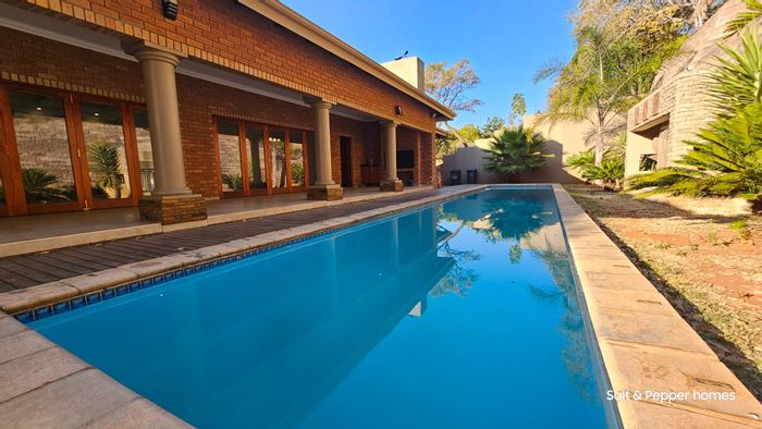 House To Rent in Magalieskruin: 5 beds, study, pool, wine cellar, expansive land.