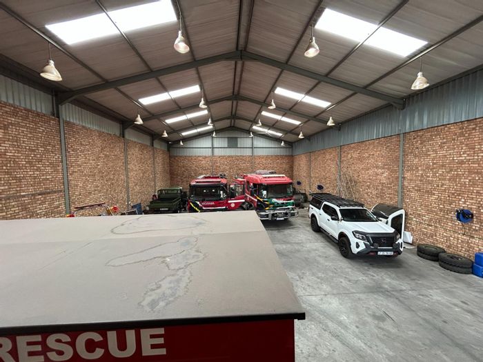 500 sqm Industrial Unit To Rent in Pomona | Secure Business Park Access