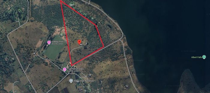 For Sale: Farm in Albert Falls with pool, borehole, and scenic views.