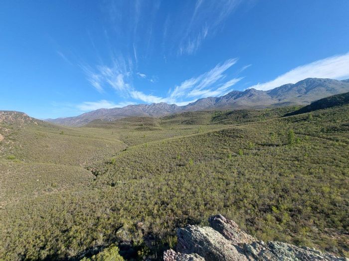 Ladismith Rural Farm For Sale: 197ha, private access, hiking, cycling opportunities.