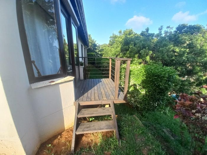 Cottage To Rent in Sunningdale: 2 Bedrooms, Fully Furnished, Convenient Location.