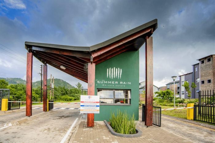 For Sale: House in Karino with 3 bedrooms, bathroom, and community amenities.