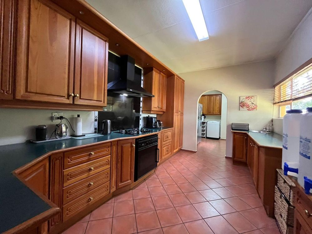 Kitchen with gas hob