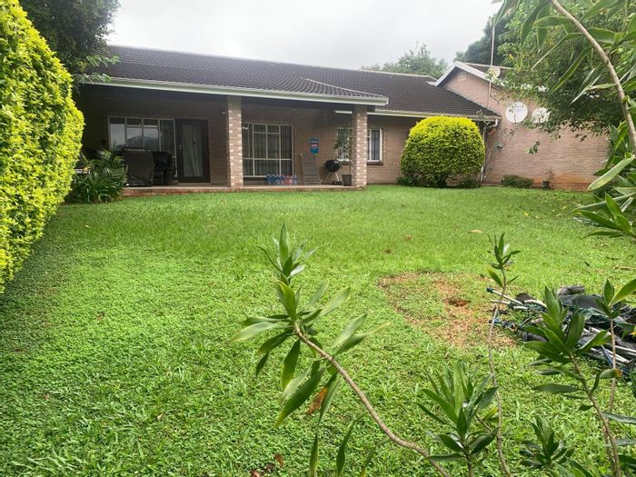 Wembley Apartment For Sale: Spacious living, double garage, and rental potential.