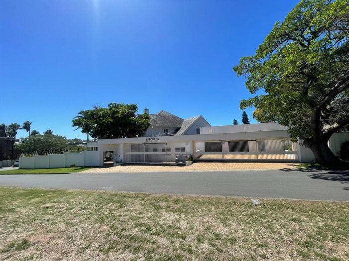 For Sale: Spacious Selborne house with guest house, pool, and ample parking.