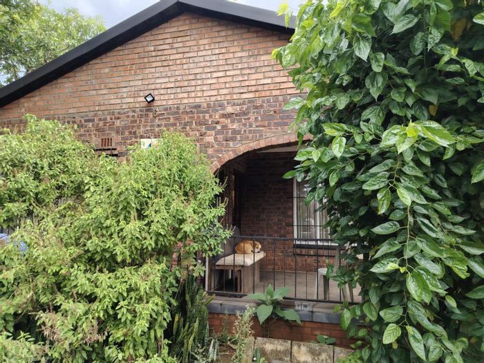 For Sale: Howick West House with two homes, ample parking, and scenic views.