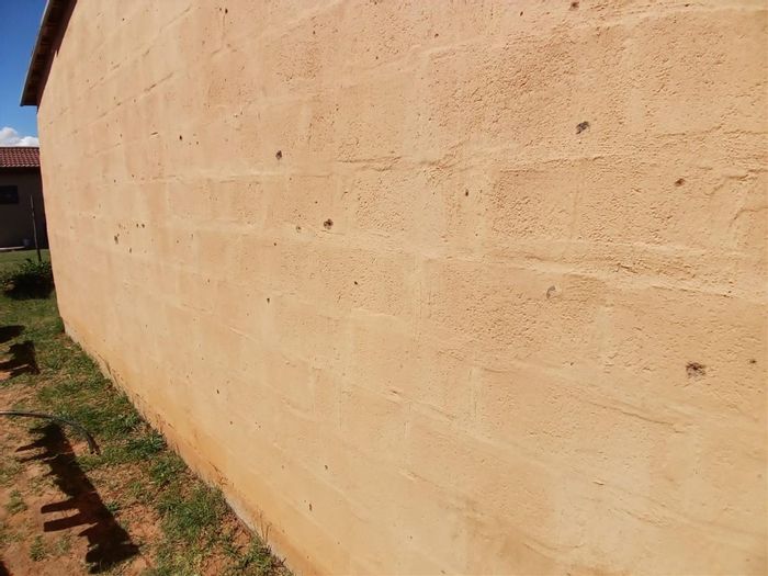 2 Bedroom House For Sale in Kwamathukuza, near school, budget-friendly living.