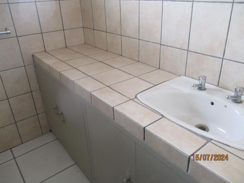 Master Bedroom Basin