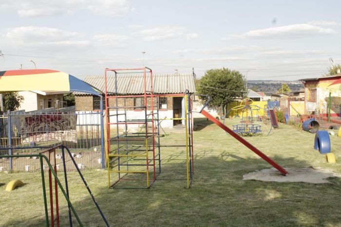 Meadowlands Commercial Property For Sale: Day Care, Room for Development, 1966 m² Land.