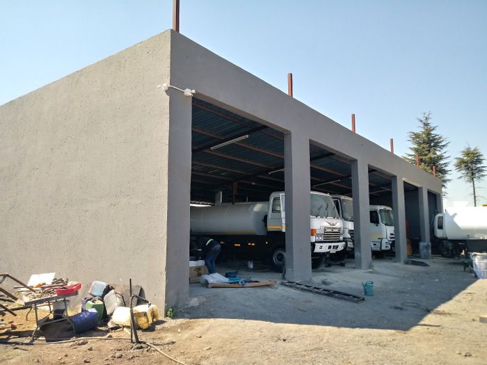 23ha Farm For Sale in Bapsfontein with Workshop, Borehole, and Rental Income.