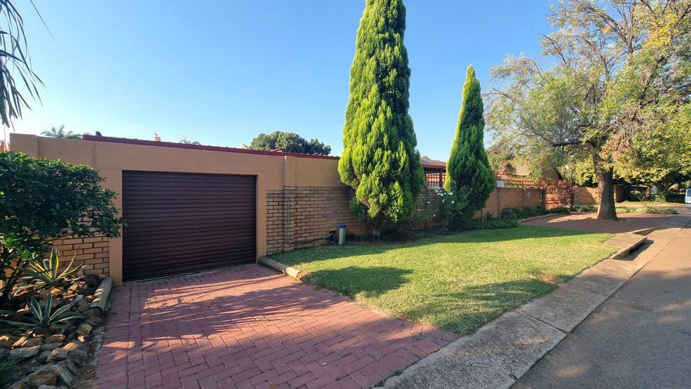 Batchelors Flat Own Entrance