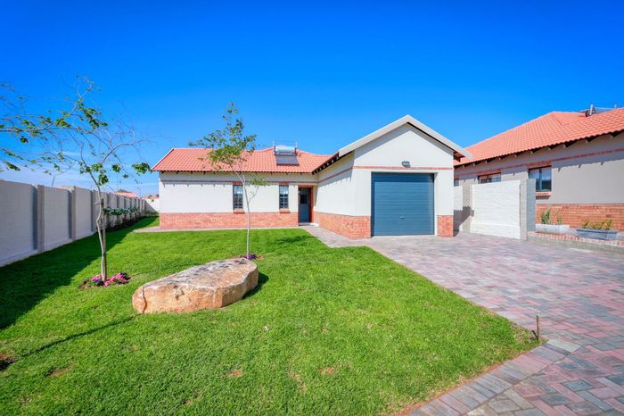 Property #RL12979-750220, House for sale in Waterkloof East