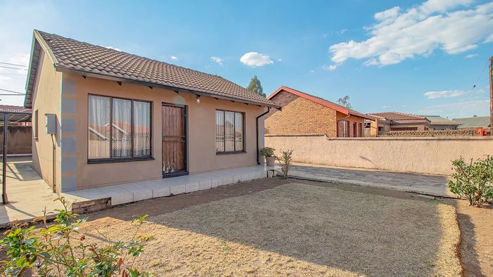 Property #LH-166615, House for sale in Soshanguve Ext