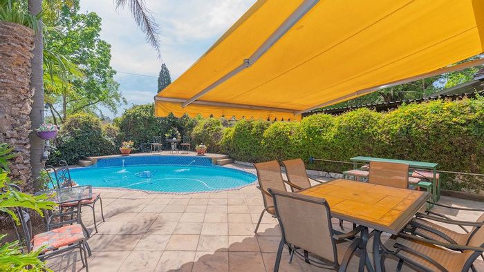 House for Sale in Rembrandt Park: Pool, Bar Room, Pizza Oven, Separate Flatlet