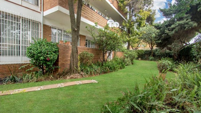 Blairgowrie Apartment For Sale: Open-plan living, covered balcony, two parking bays.