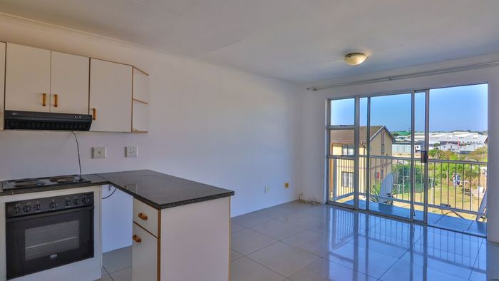 Property #LH-175045, Apartment for sale in Eastbury