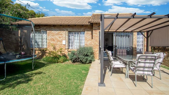 Property #LH-175259, Townhouse for sale in Johannesburg North