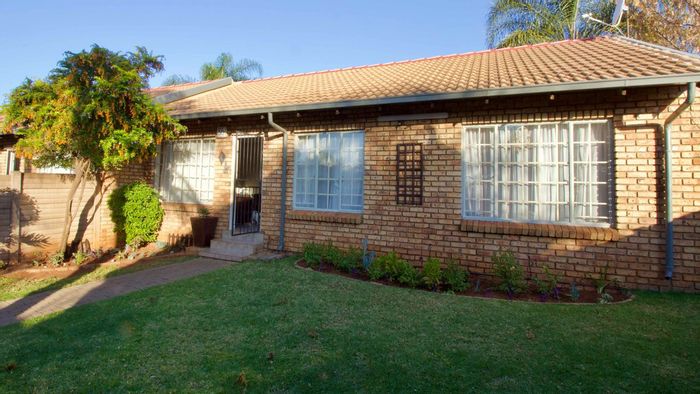 Modern 3BR Townhouse with Private Garden near Mall@Reds | Rooihuiskraal North | For Sale