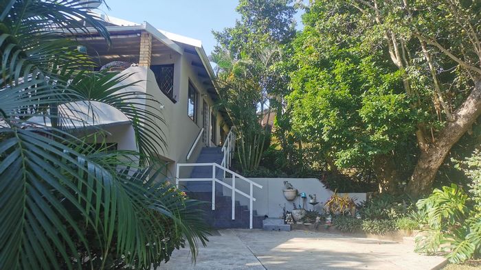 Secluded Sunwich Port House For Sale: Gardens, Splash Pool, Near Beach and Police Station