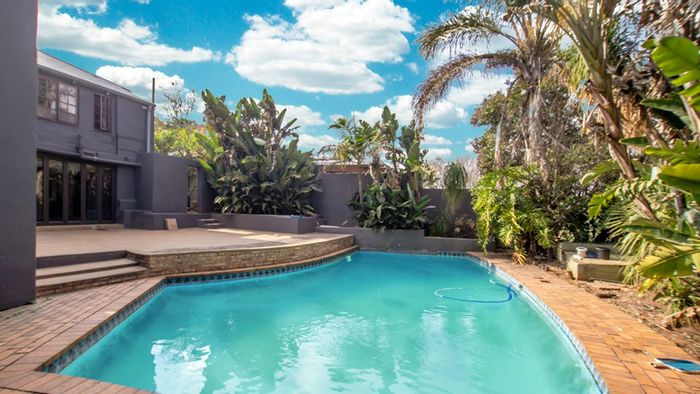 Auckland Park House For Sale: 3 beds, pool, cottage, expansive garden, parking.