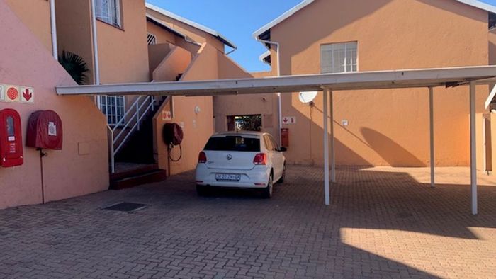 Modern Townhouse For Sale in Alberton North – Quiet Complex, 2 Beds, Ample Parking