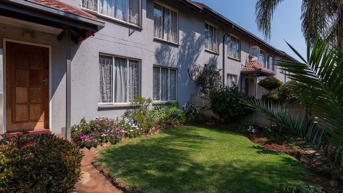 For Sale: Glen Marais Townhouse with garden, pool, tennis courts, and secure parking.