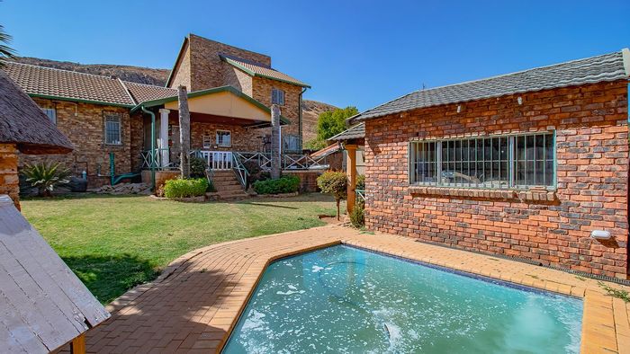 Spacious Suiderberg Home with Pool, Lapa, and Ideal Entertaining Spaces For Sale!