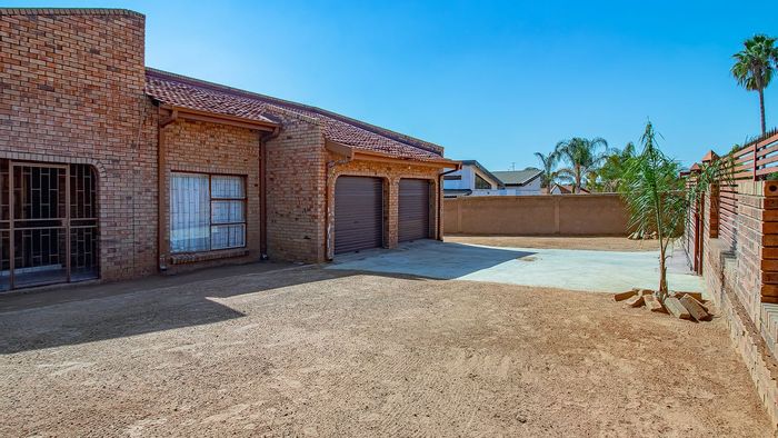 Property #LH-178109, House for sale in Soshanguve Ext