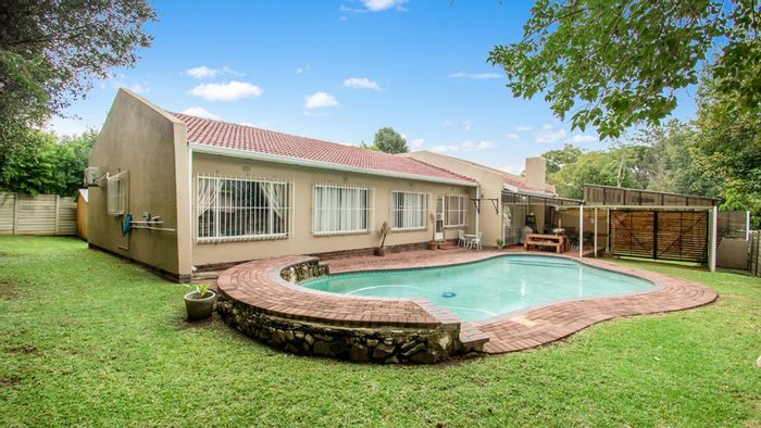 Randpark Ridge House For Sale: 4 beds, pool, double garage, expansive garden.