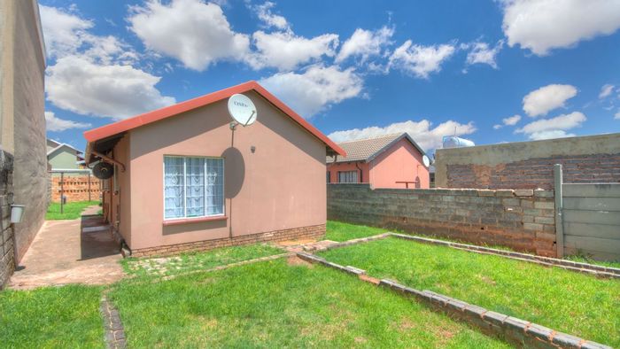 Property #LH-172588, House for sale in Diepkloof