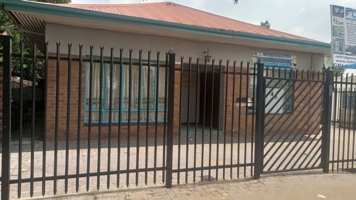 For Sale: Versatile Pretoria West house with 3 bedrooms, office, and large yard.