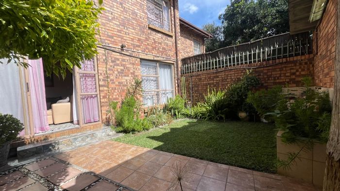 For Sale: Townhouse in Weavind Park with private garden and convenient amenities.