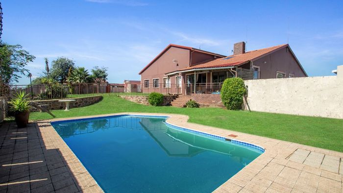 For Sale: 4-Bedroom House in Hillshaven with Pool, Flatlet, and Garden Space.