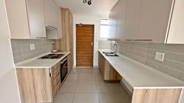 For Sale: Apartment in Irene with balcony, parking, pool, and security access.