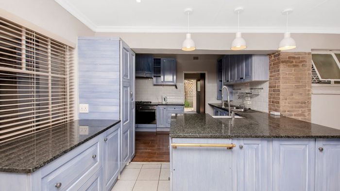 For Sale: House in Brenthurst with 5 bedrooms, pool, office, and braai area.