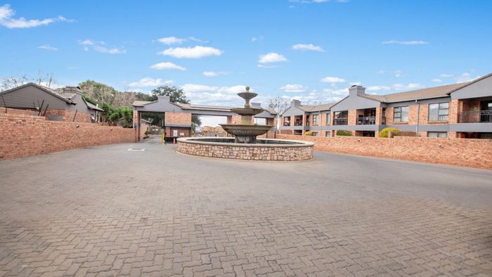 For Sale: 2-Bedroom Apartment in Ravenswood with balcony, pool, and security.