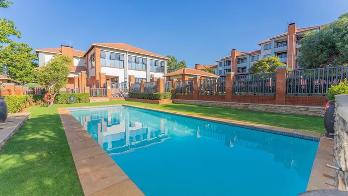 For Sale: Greenstone Hill Apartment with 2 beds, gym, pools, and school access.