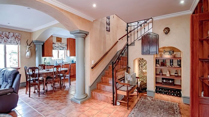 For Sale: 3-bedroom house in Faerie Glen with garden, patio, and fireplace.