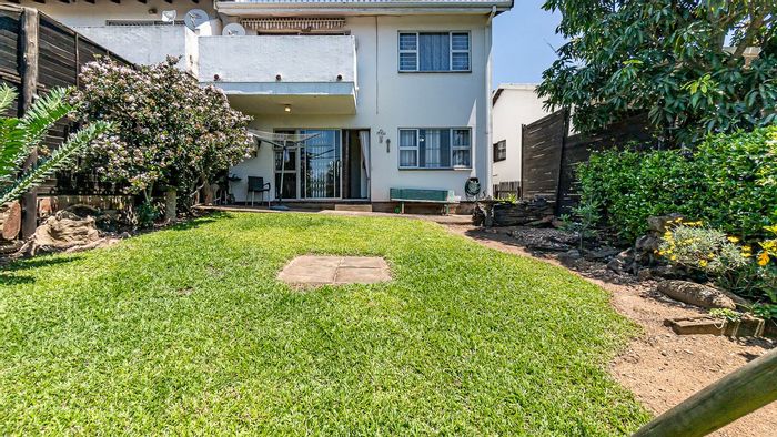 For Sale: Townhouse in Amanzimtoti Central with sea views, garden, and pet-friendly.