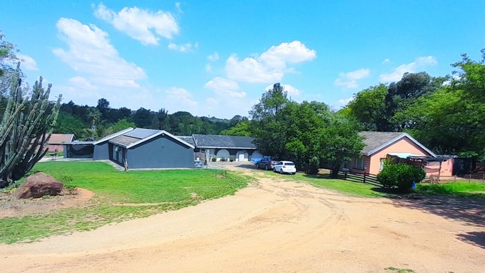 For Sale: House in President Park with 5 bedrooms, solar panels, and rental income.