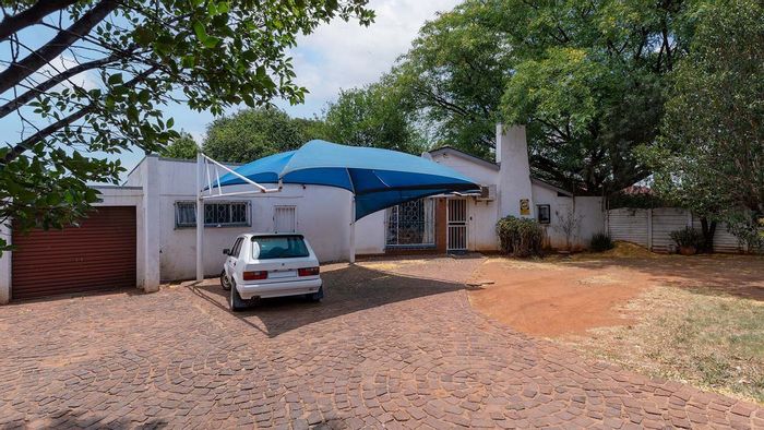 4-Bedroom House For Sale in Klopperpark with large yard and expansion potential.