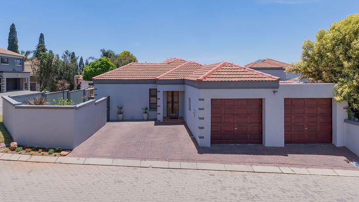 For Sale: Secure 2 Bed, 2 Bath House in Van Riebeeck Park Estate.