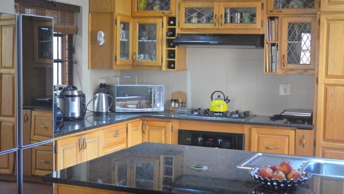 Clubview House For Sale: 3 beds, study, secure complex, low levies, spacious garden.