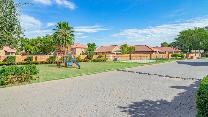 For Sale: 2-Bedroom Apartment in Theresapark with Pool, Playground, and Security.