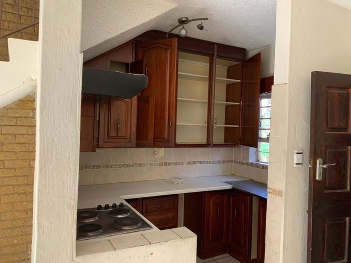 3-Bedroom Townhouse in Silverton with Garden, Pet-Friendly, and Prepaid Electricity. To Rent.
