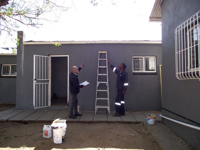 2-Bedroom Apartment in Primrose To Rent – Secure, Renovated, Open Parking Available
