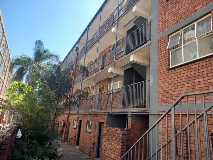 3-Bedroom Apartment To Rent in Pretoria West, near universities and public transport.
